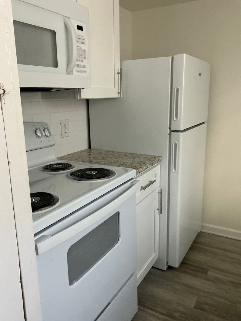 Augusta House: 801 A5 Monte Sano Avenue