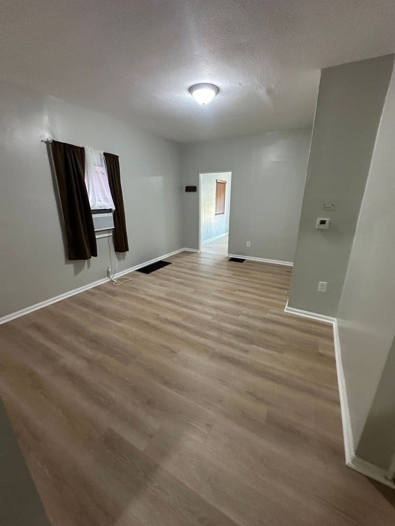 Hamilton House: 526 Vine Street