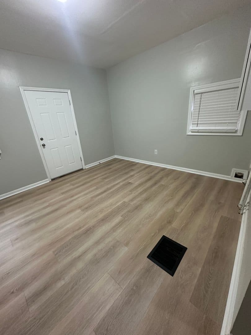 Hamilton House: 526 Vine Street