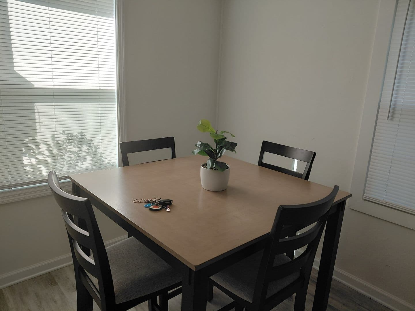 Augusta House: 801 A5 Monte Sano Avenue