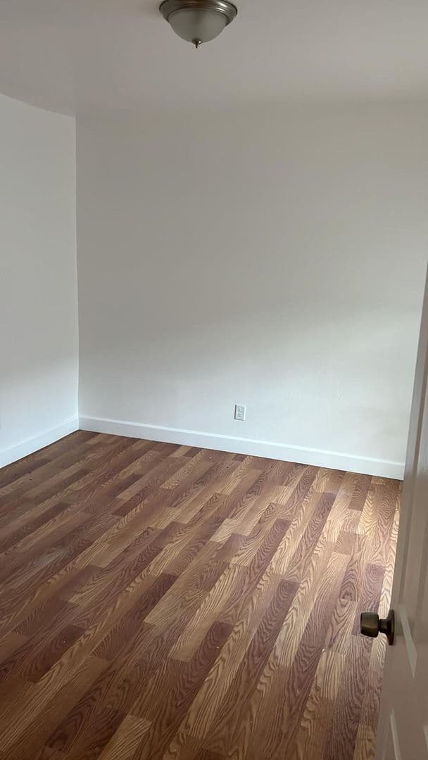 Beaumont Apartment: 2825 Victoria St