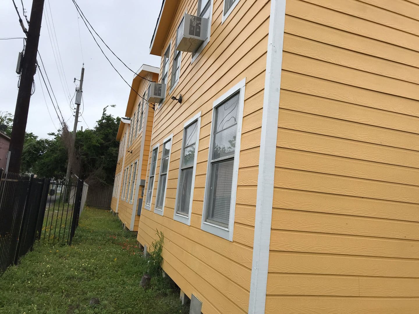 Galveston Apartment: 2711 Avenue K