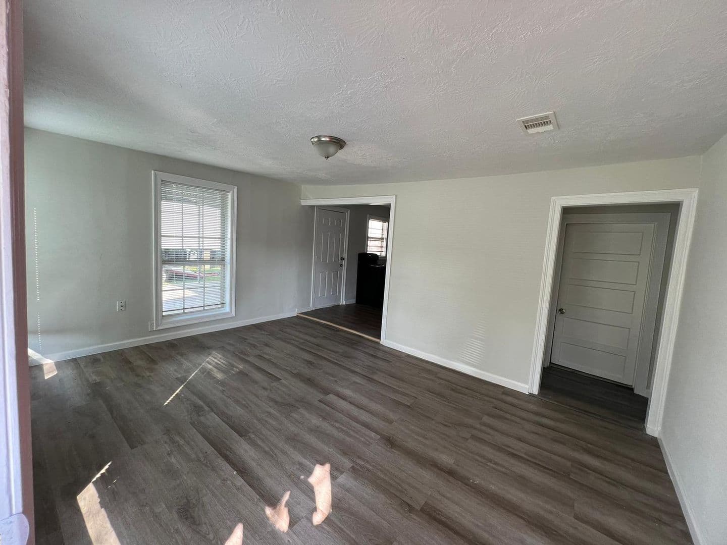 Groves House: 2628 4th Ave