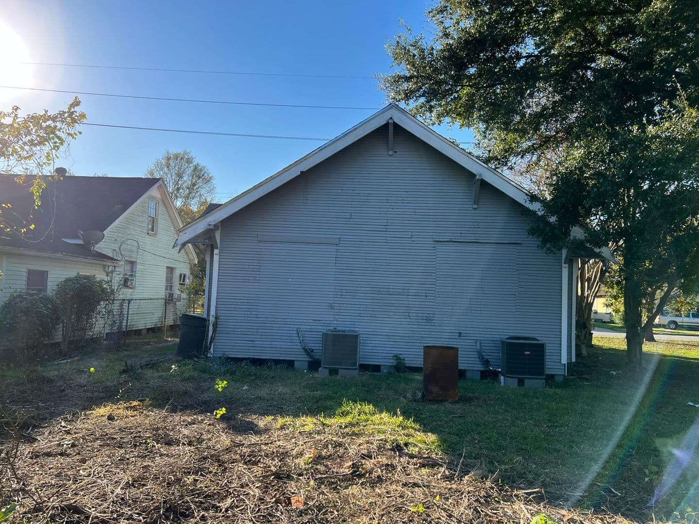 Beaumont Apartment: 2825 Victoria St