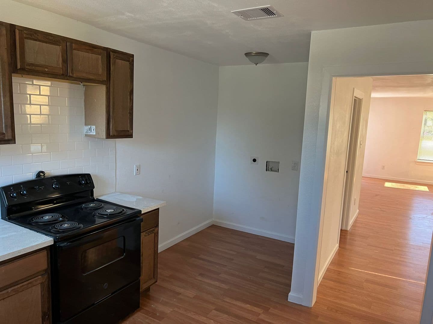 Port Arthur Apartment: 4015 Procter St