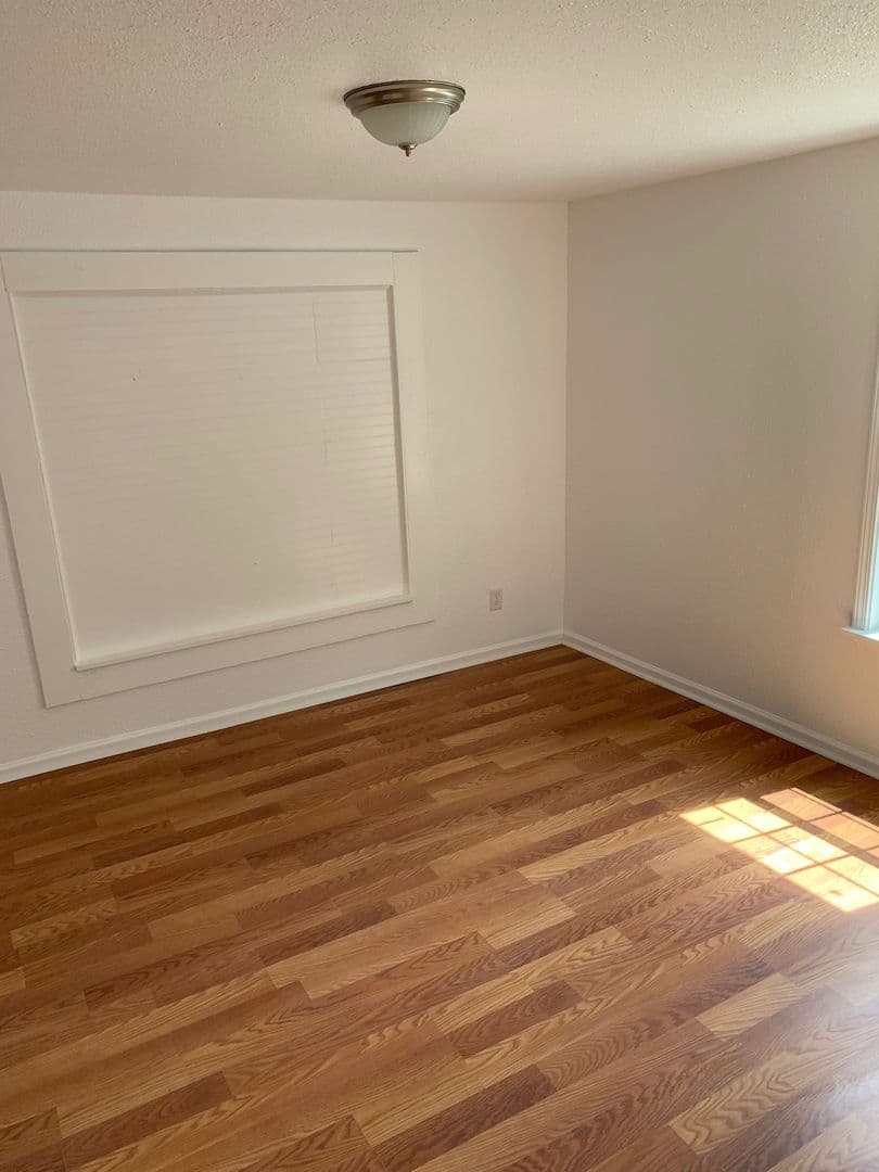 Beaumont Apartment: 2585 Orange Ave