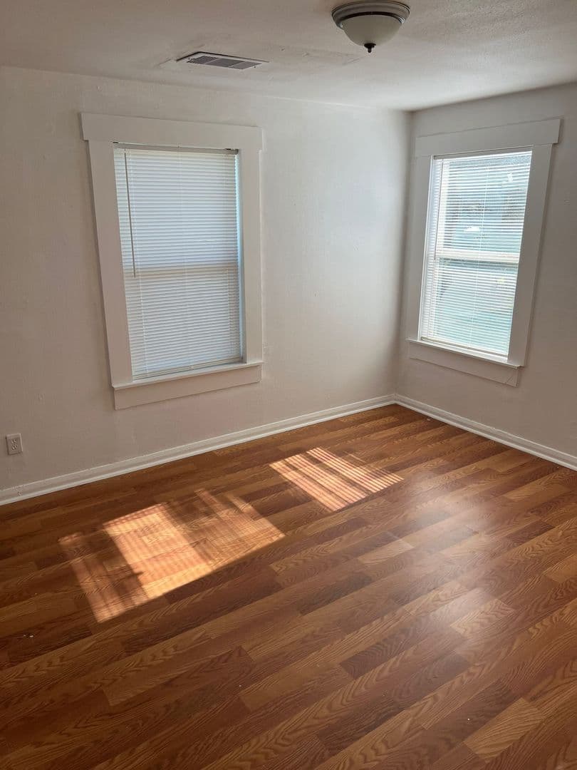 Port Arthur Apartment: 4015 Procter St