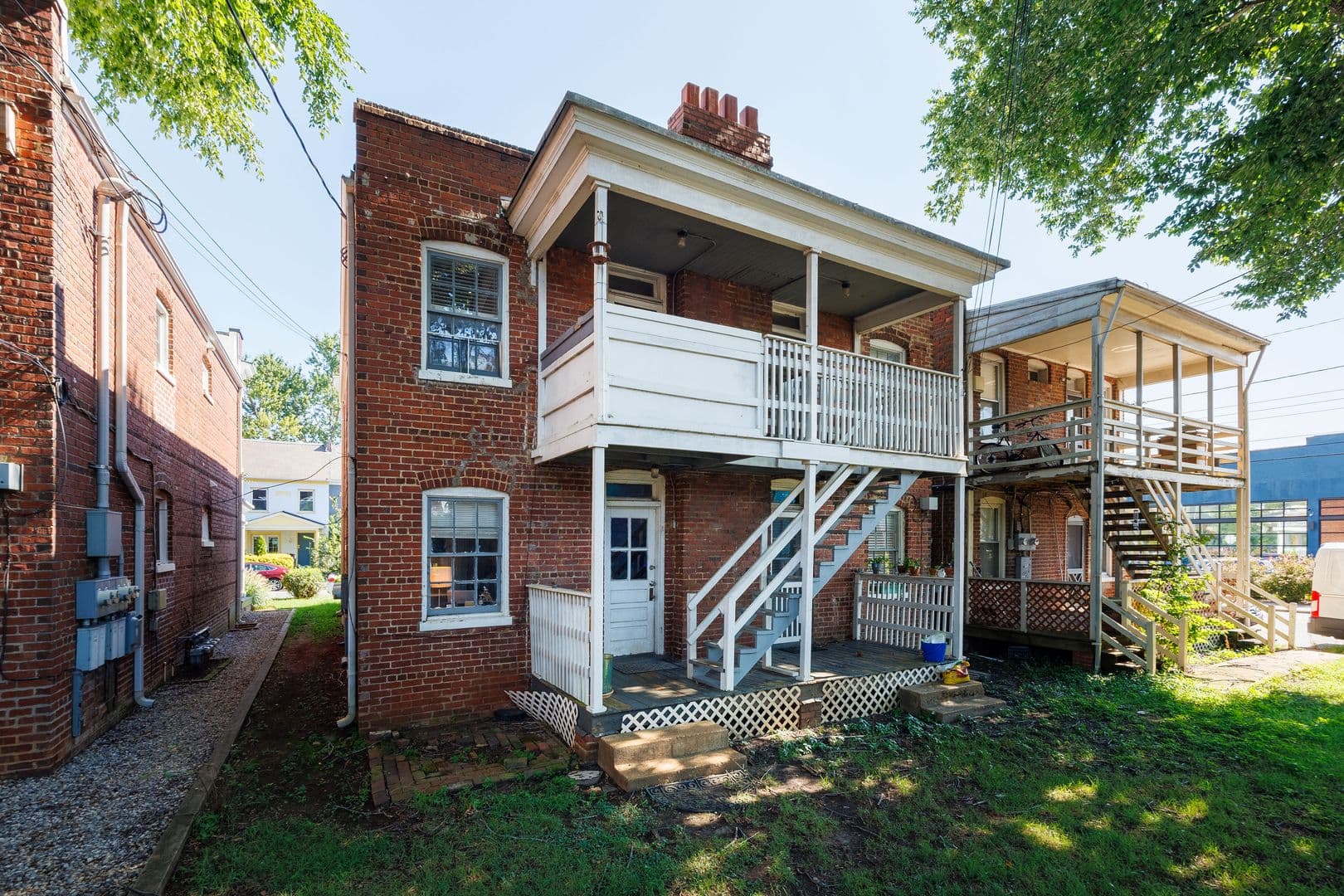 Richmond Apartment: 2605 Parkwood Ave