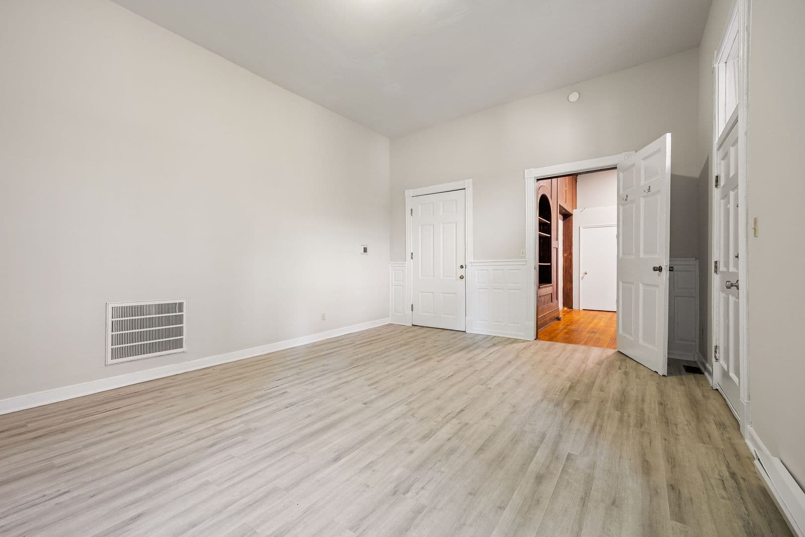 Richmond Apartment: 818 W Franklin St