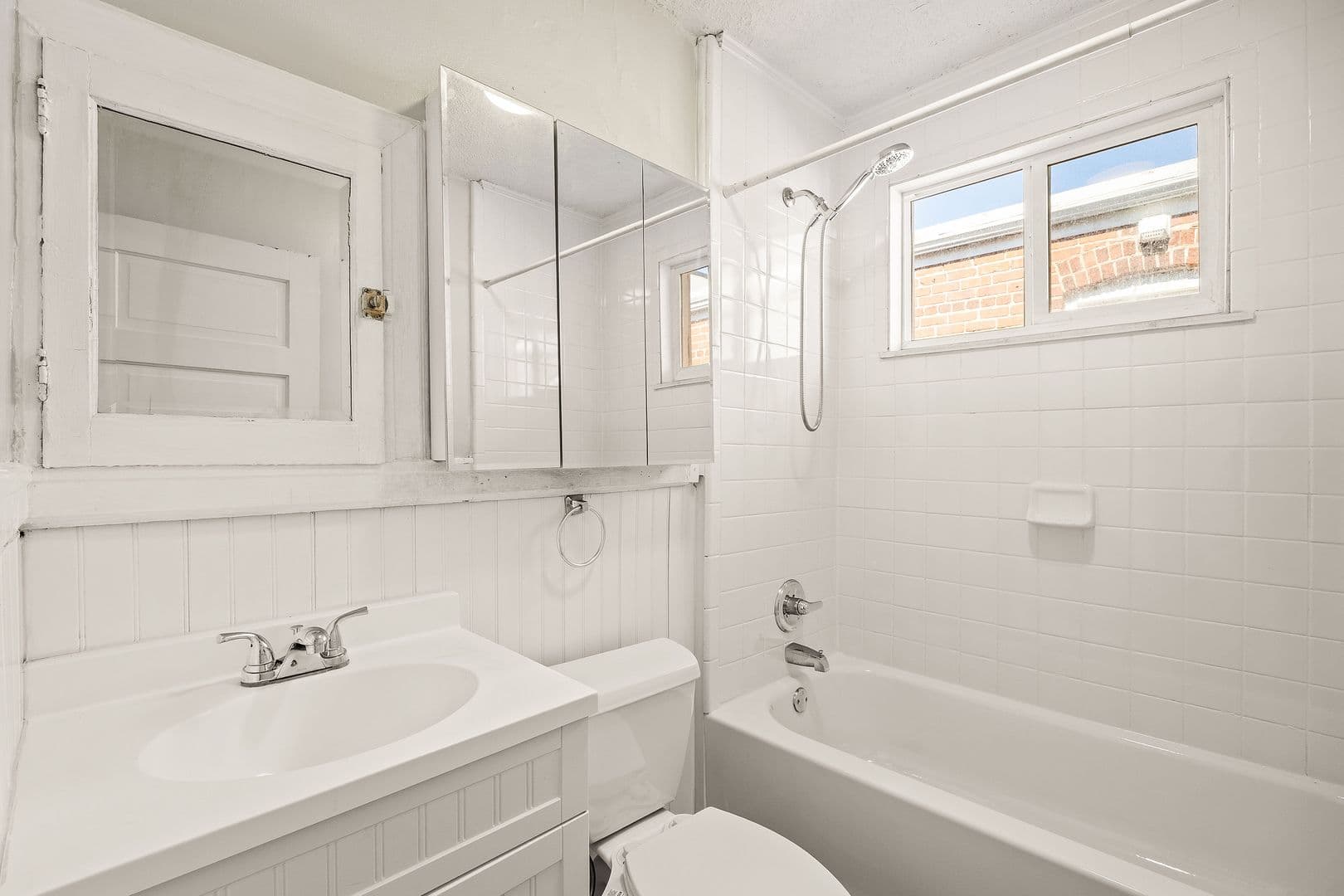 Richmond Apartment: 2605 Parkwood Ave