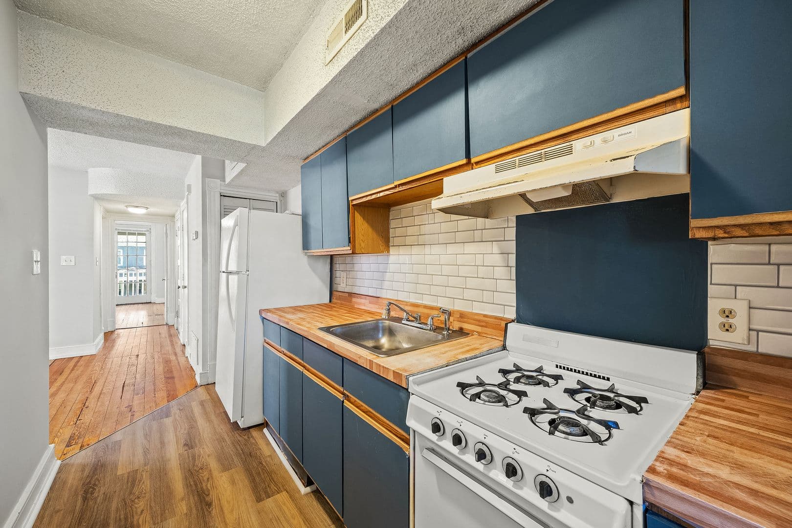 Richmond Apartment: 2605 Parkwood Ave