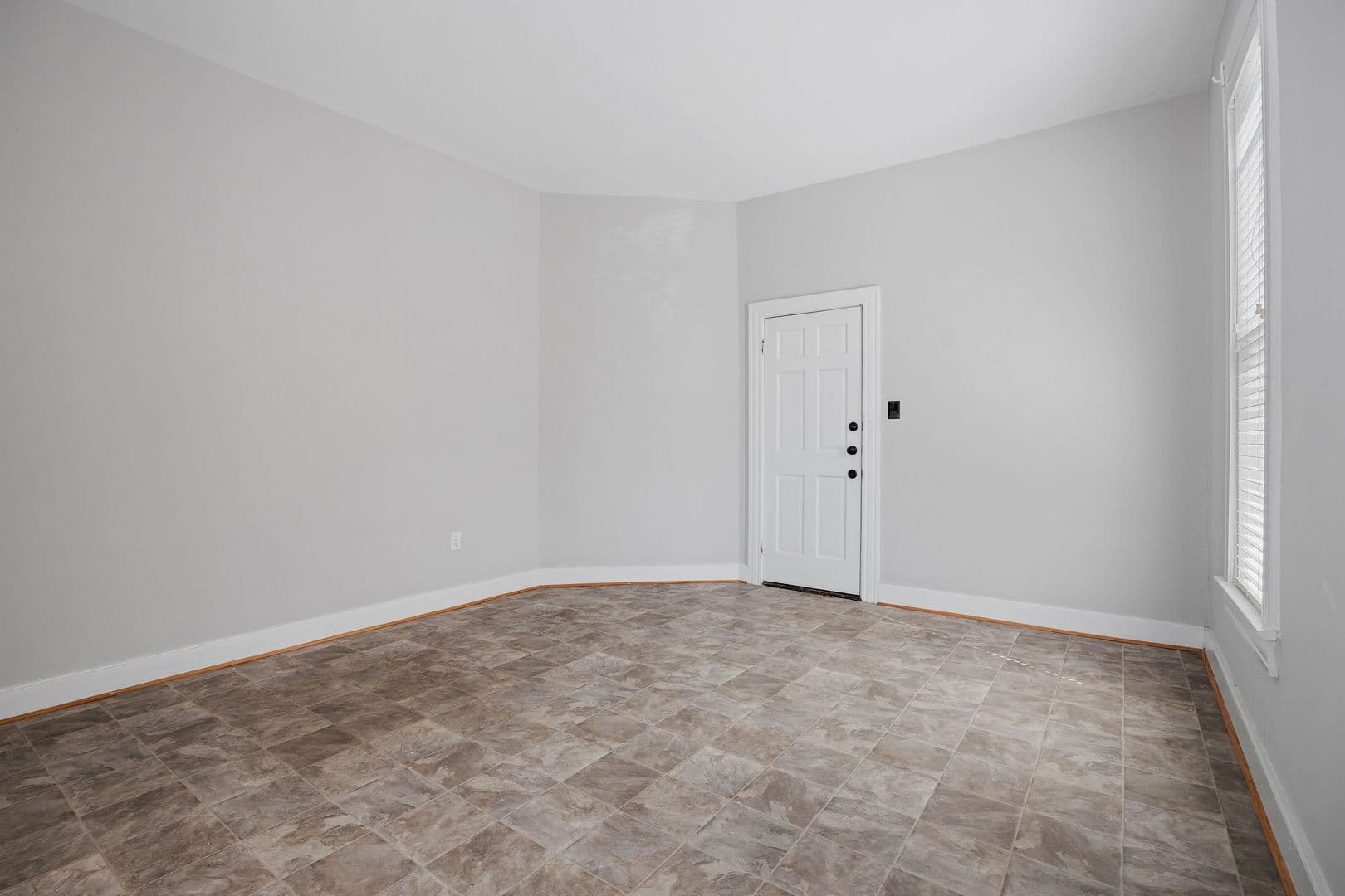 Richmond Apartment: 2125 Grove Ave