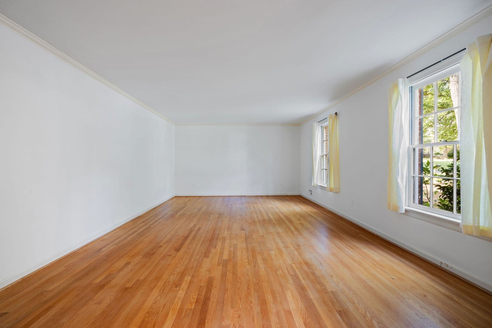 N Chesterfield House: 2401 Scarsborough Dr