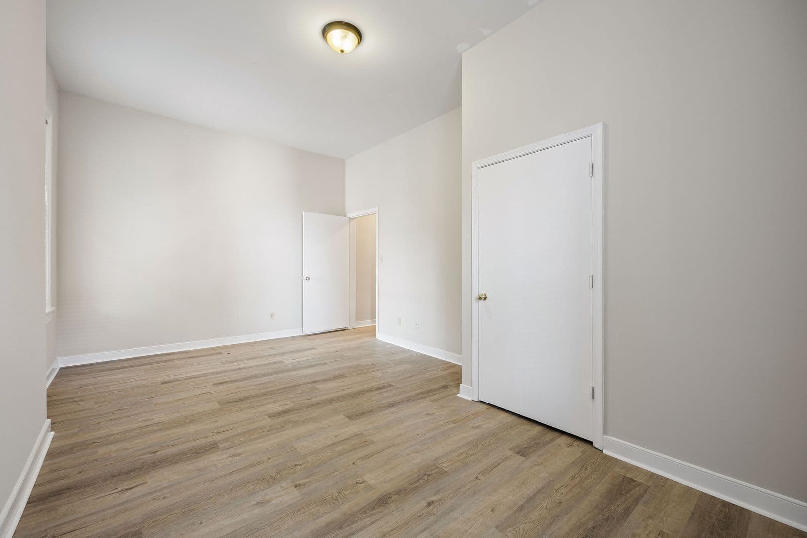 Richmond Apartment: 818 W Franklin St
