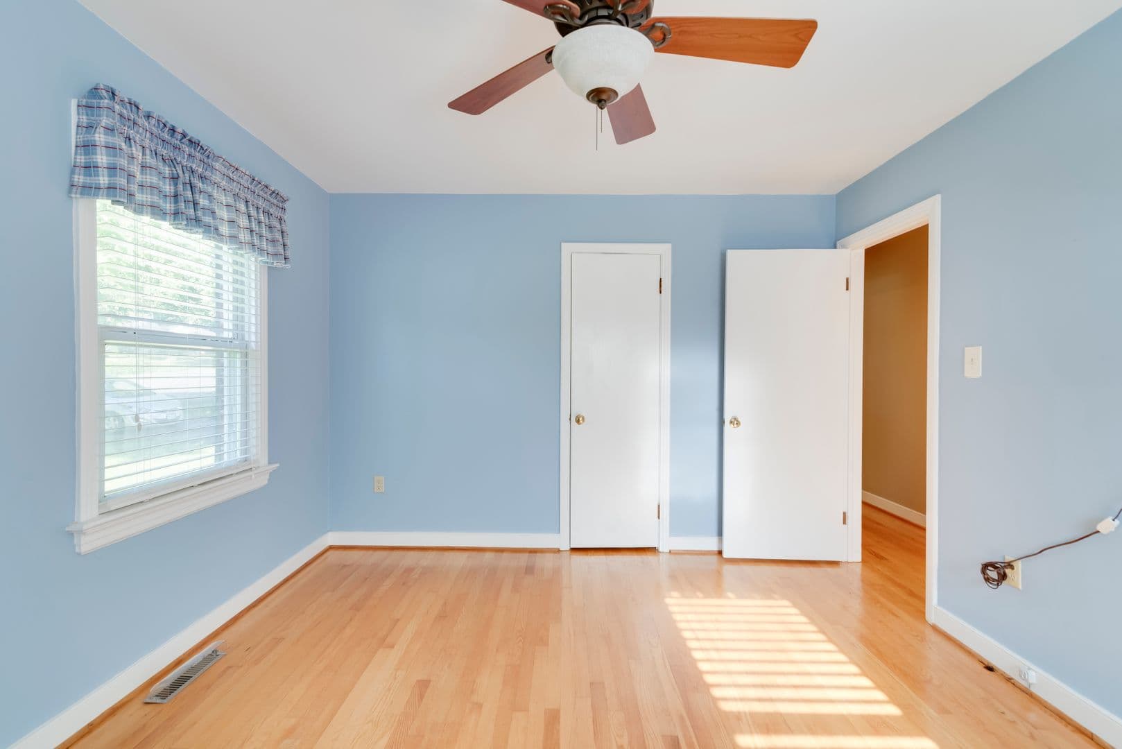 Richmond House: 8406 Holly Hill Rd