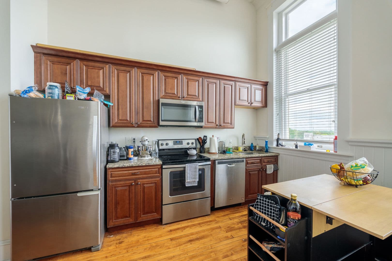 Richmond Apartment: 900 St James St
