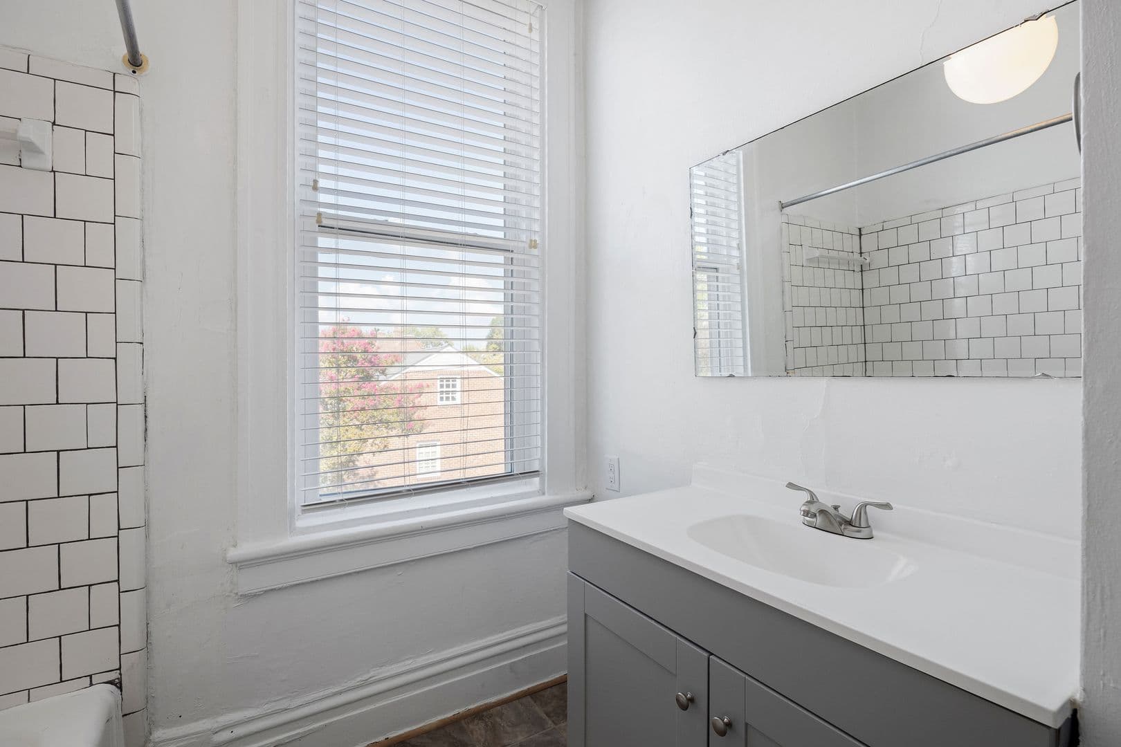 Richmond Apartment: 2125 Grove Ave
