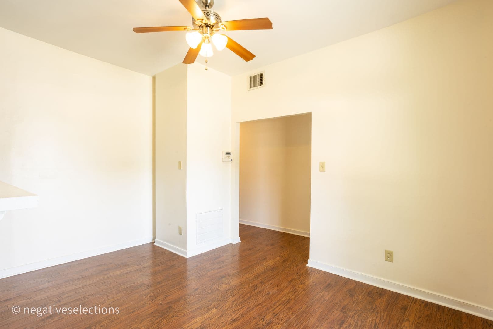Richmond House: 127 W Jackson St