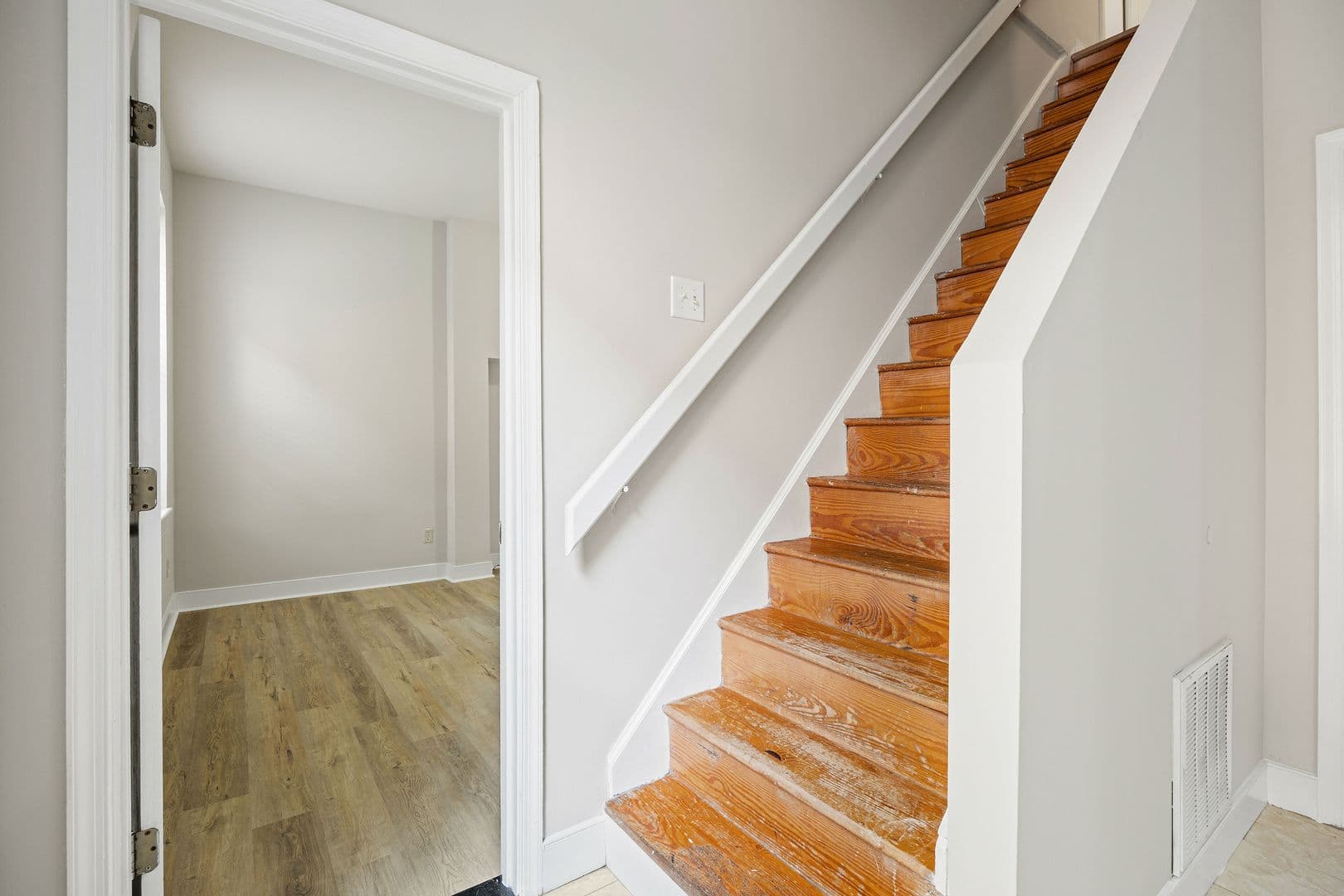 Richmond Apartment: 818 W Franklin St