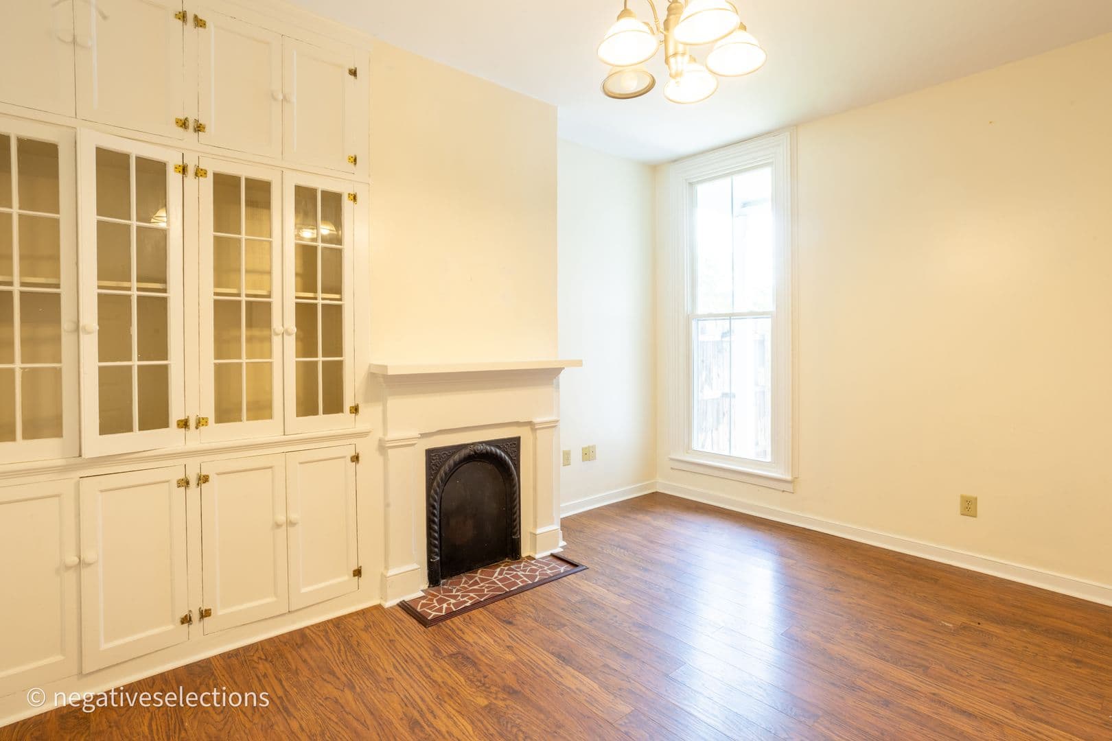 Richmond House: 127 W Jackson St