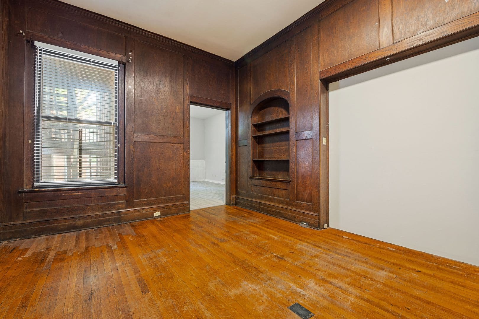 Richmond Apartment: 818 W Franklin St