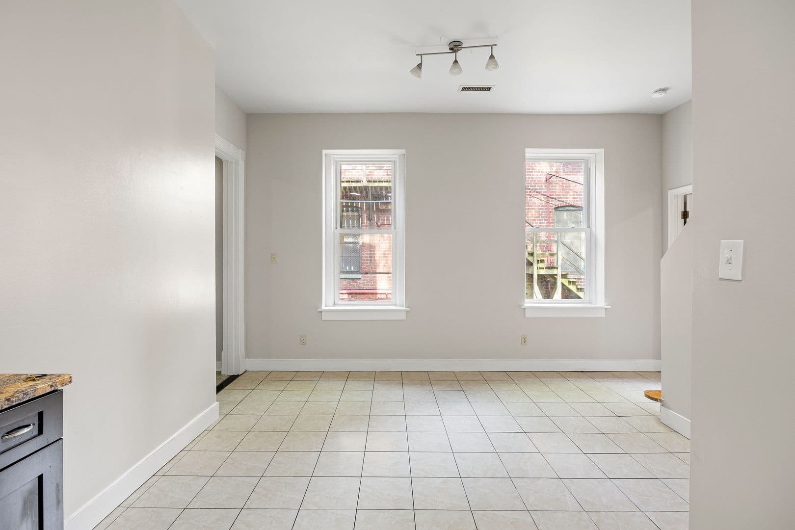 Richmond Apartment: 818 W Franklin St