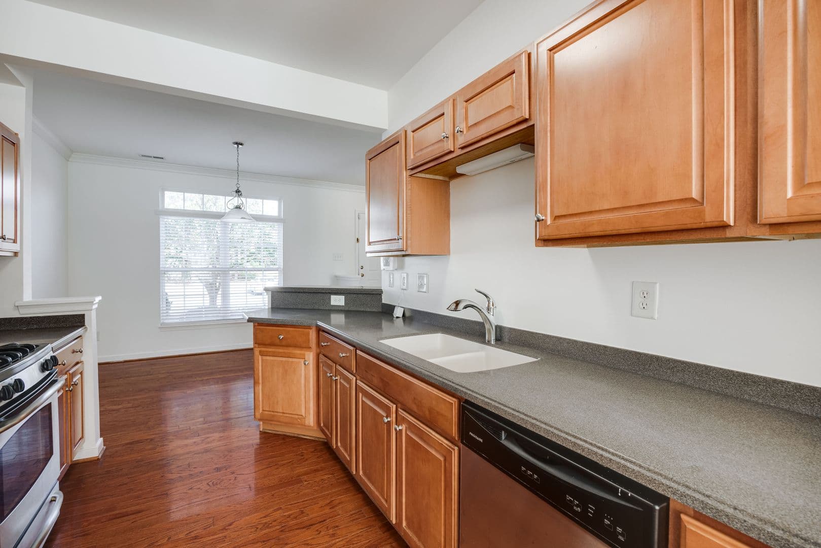 Richmond Townhome: 6709 North Grand Brook Cir