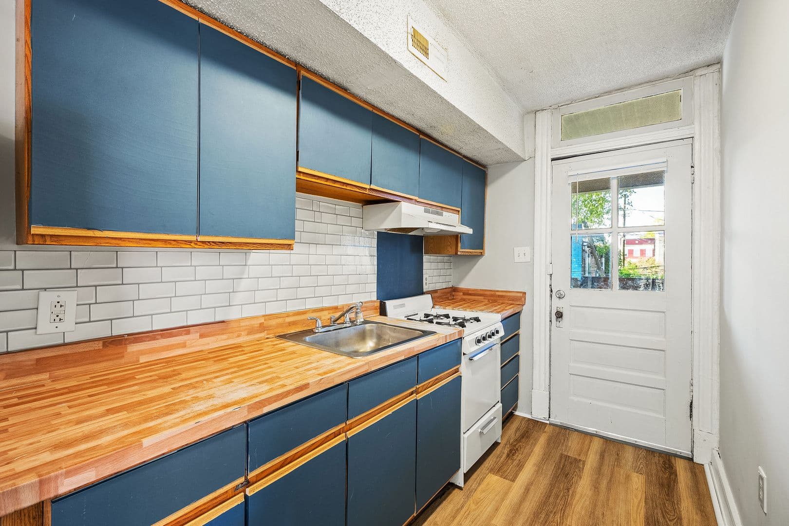 Richmond Apartment: 2605 Parkwood Ave