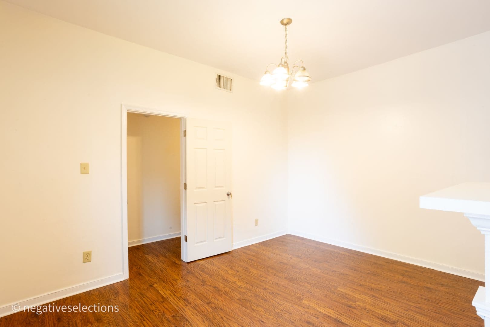 Richmond House: 127 W Jackson St