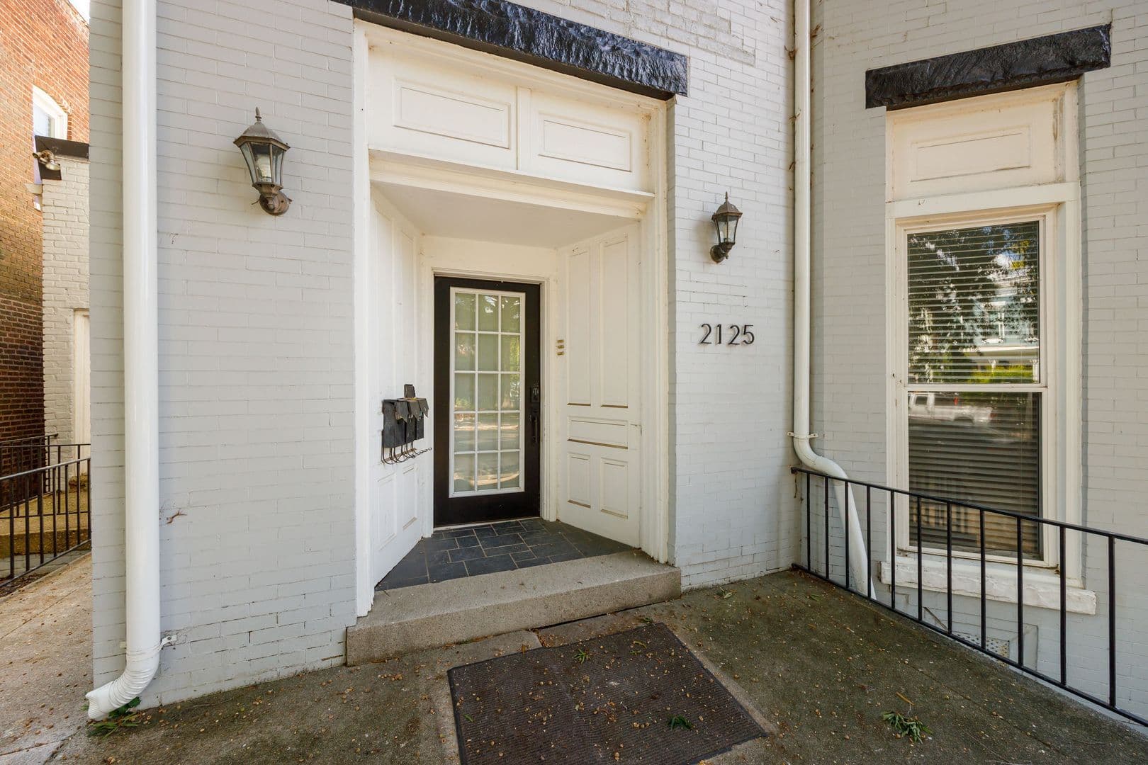 Richmond Apartment: 2125 Grove Ave