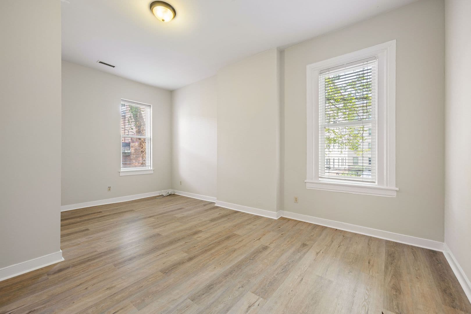 Richmond Apartment: 818 W Franklin St