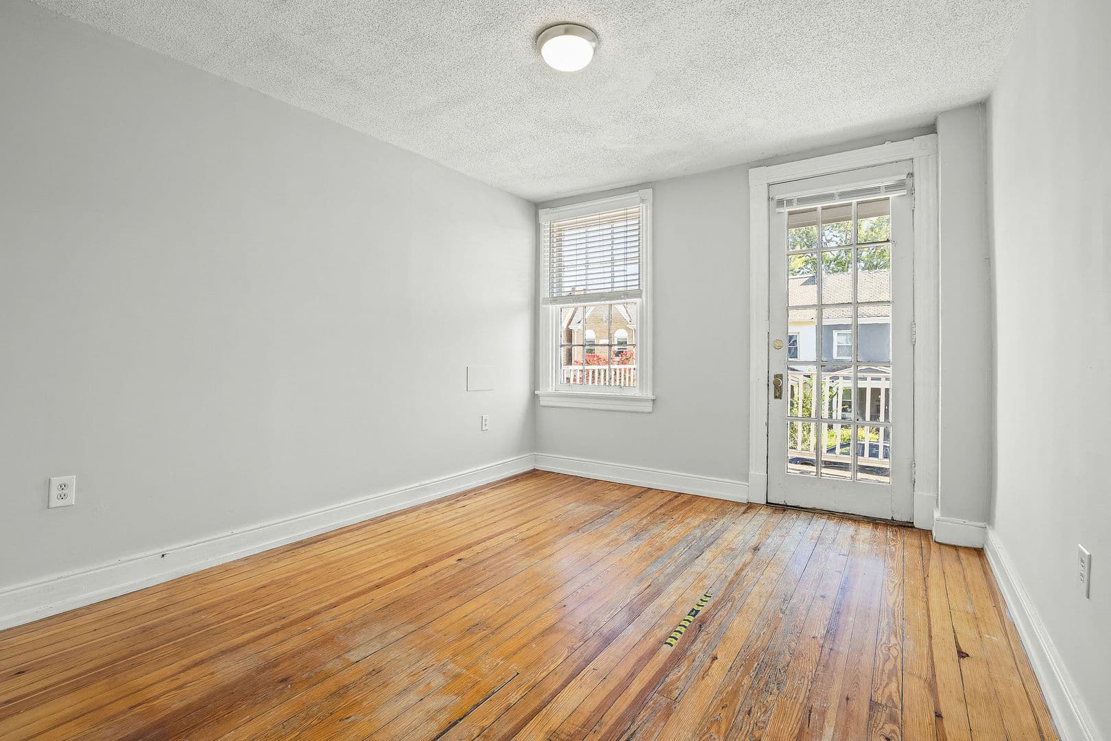 Richmond Apartment: 2605 Parkwood Ave