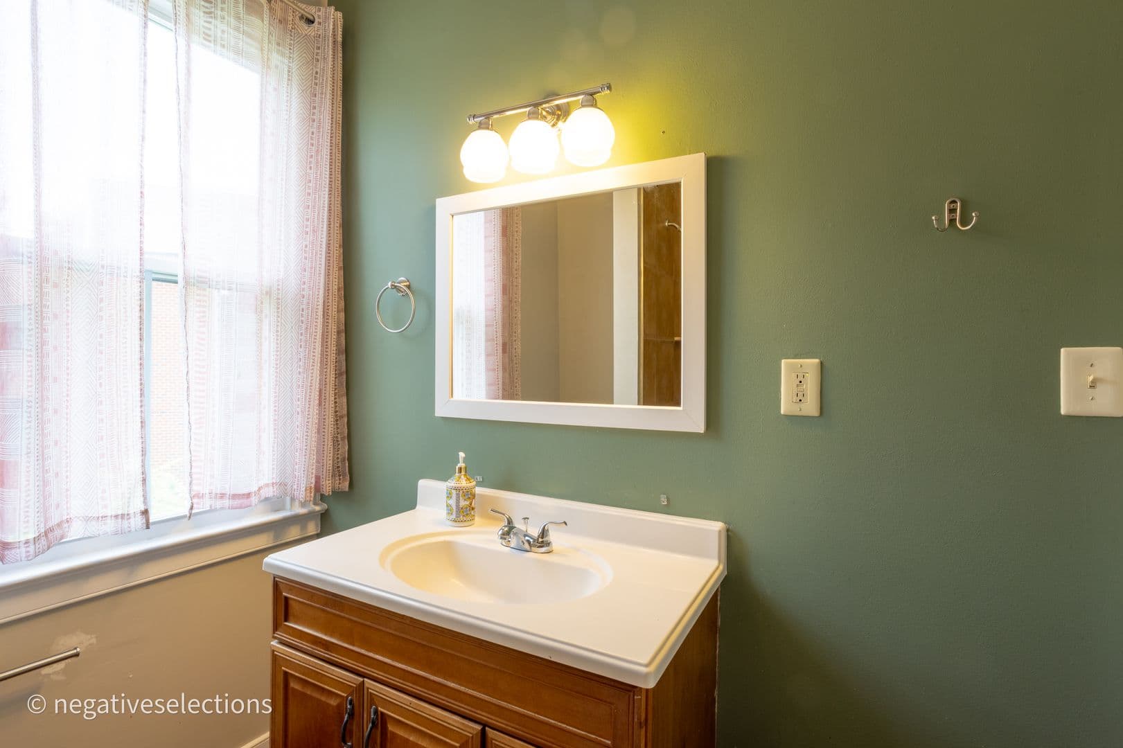Richmond House: 127 W Jackson St