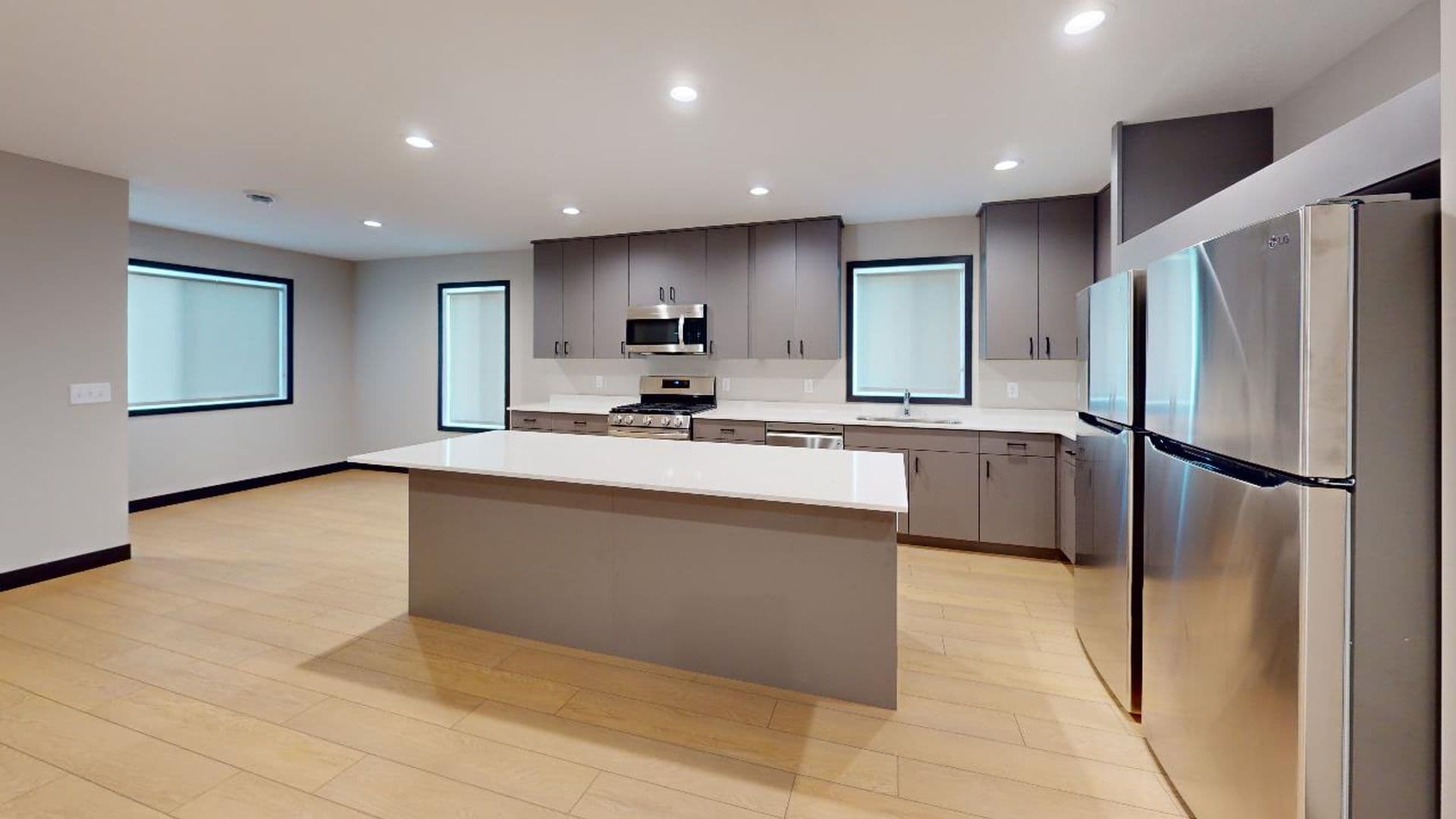 Minneapolis Apartment: 716 11th Ave SE