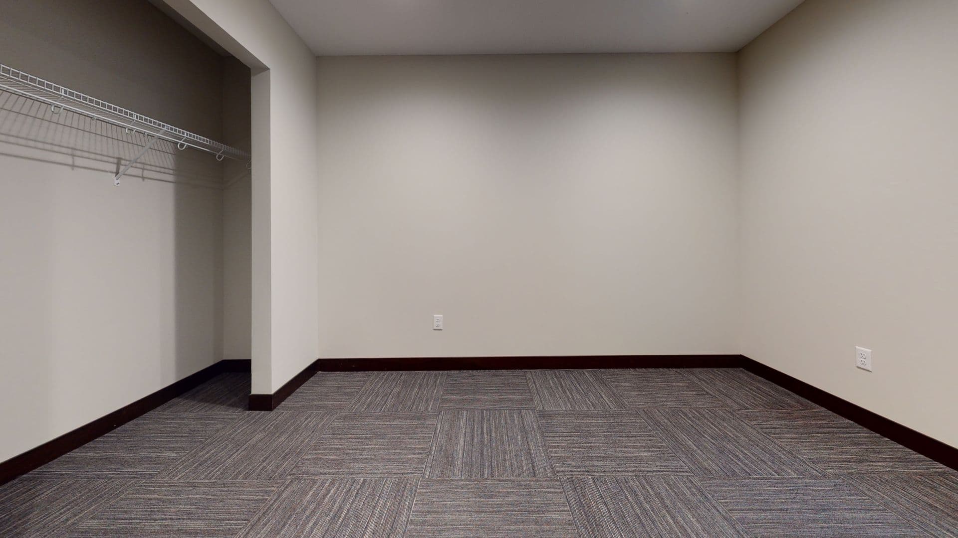 Minneapolis Apartment: 879 23rd Ave SE