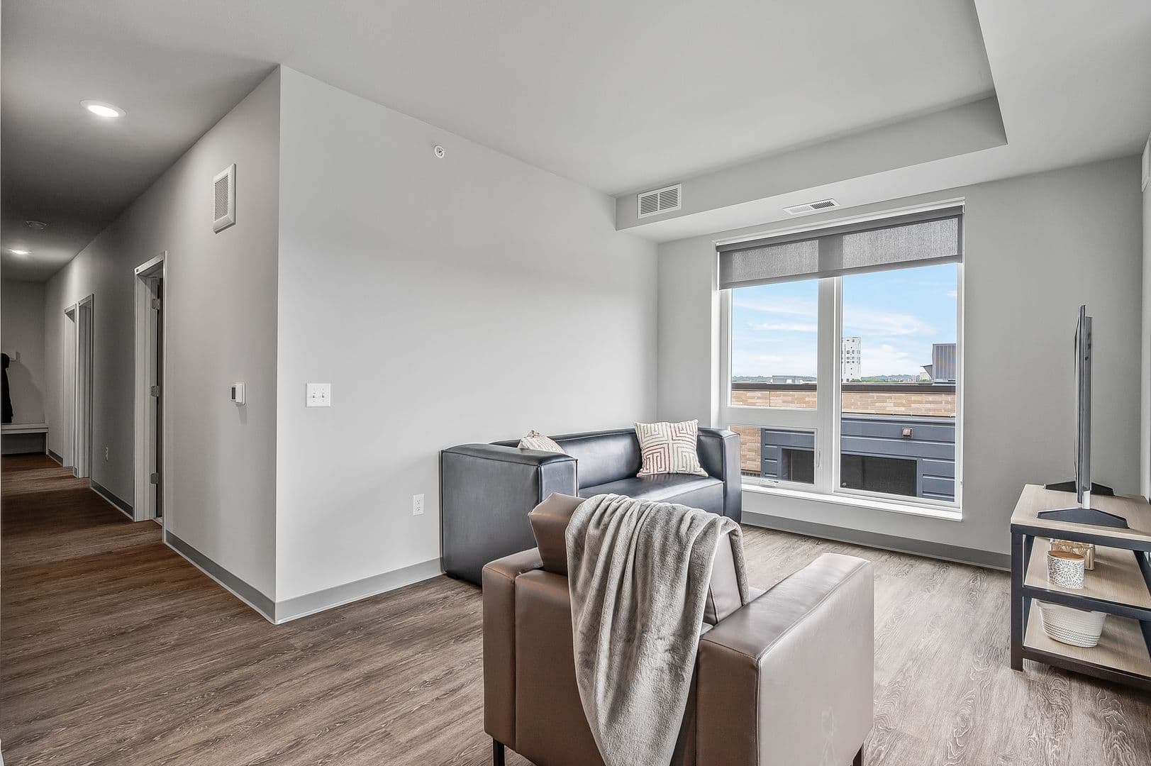 Minneapolis Apartment: 1307 4th Street SE