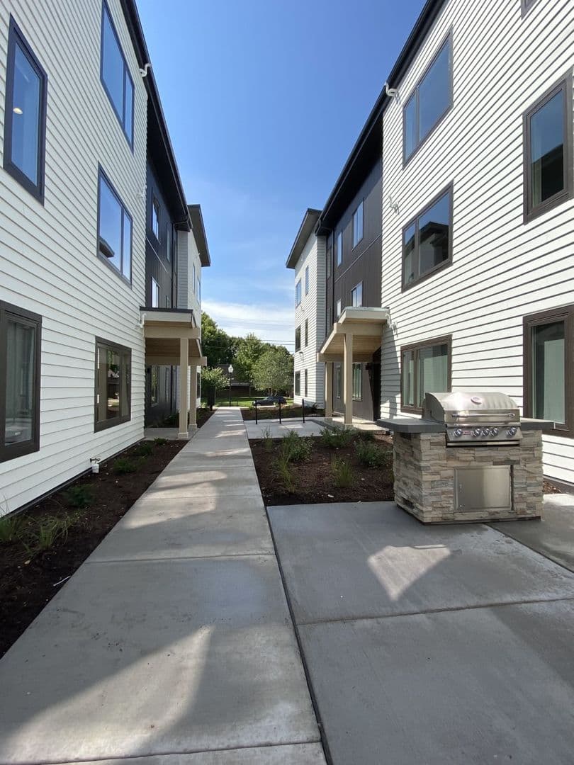 Minneapolis Apartment: 932/934/936/938 15th Ave SE