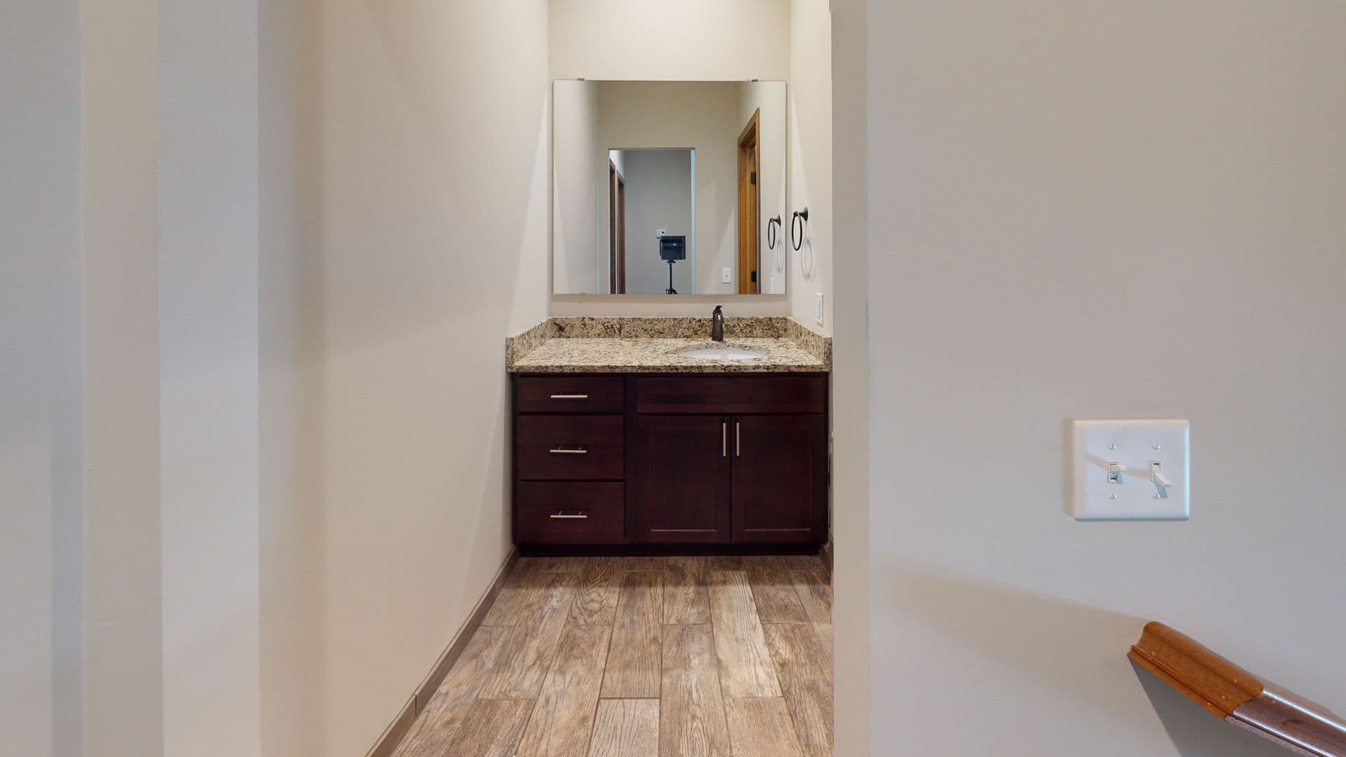 Minneapolis Apartment: 1109 8th St SE