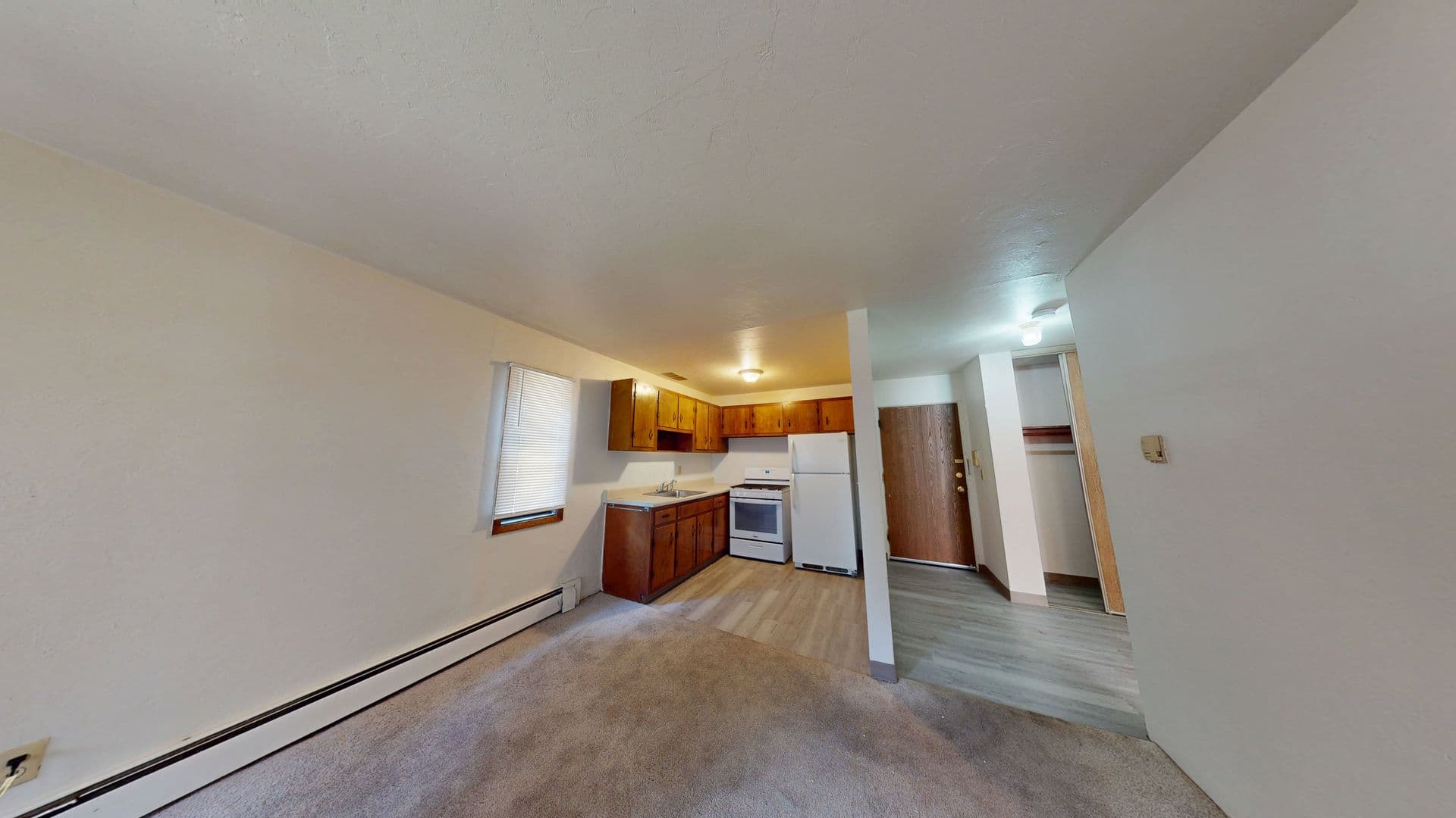Minneapolis Apartment: 1405 5th St SE