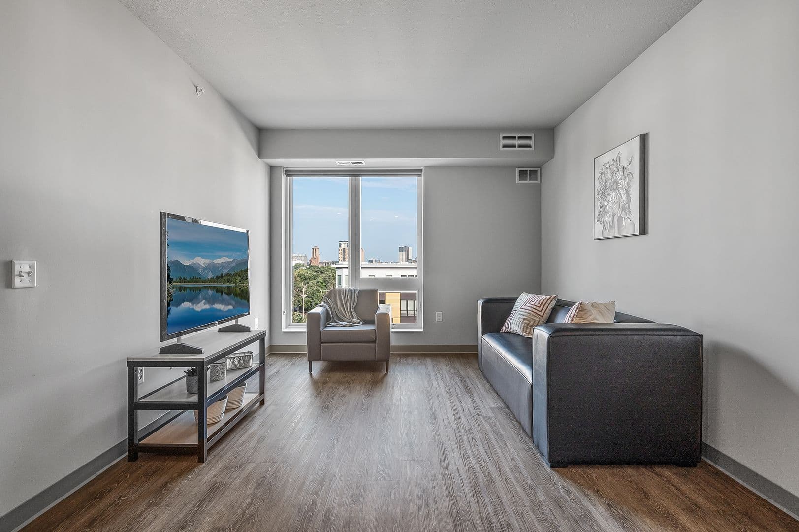 Minneapolis Apartment: 1307 4th Street SE