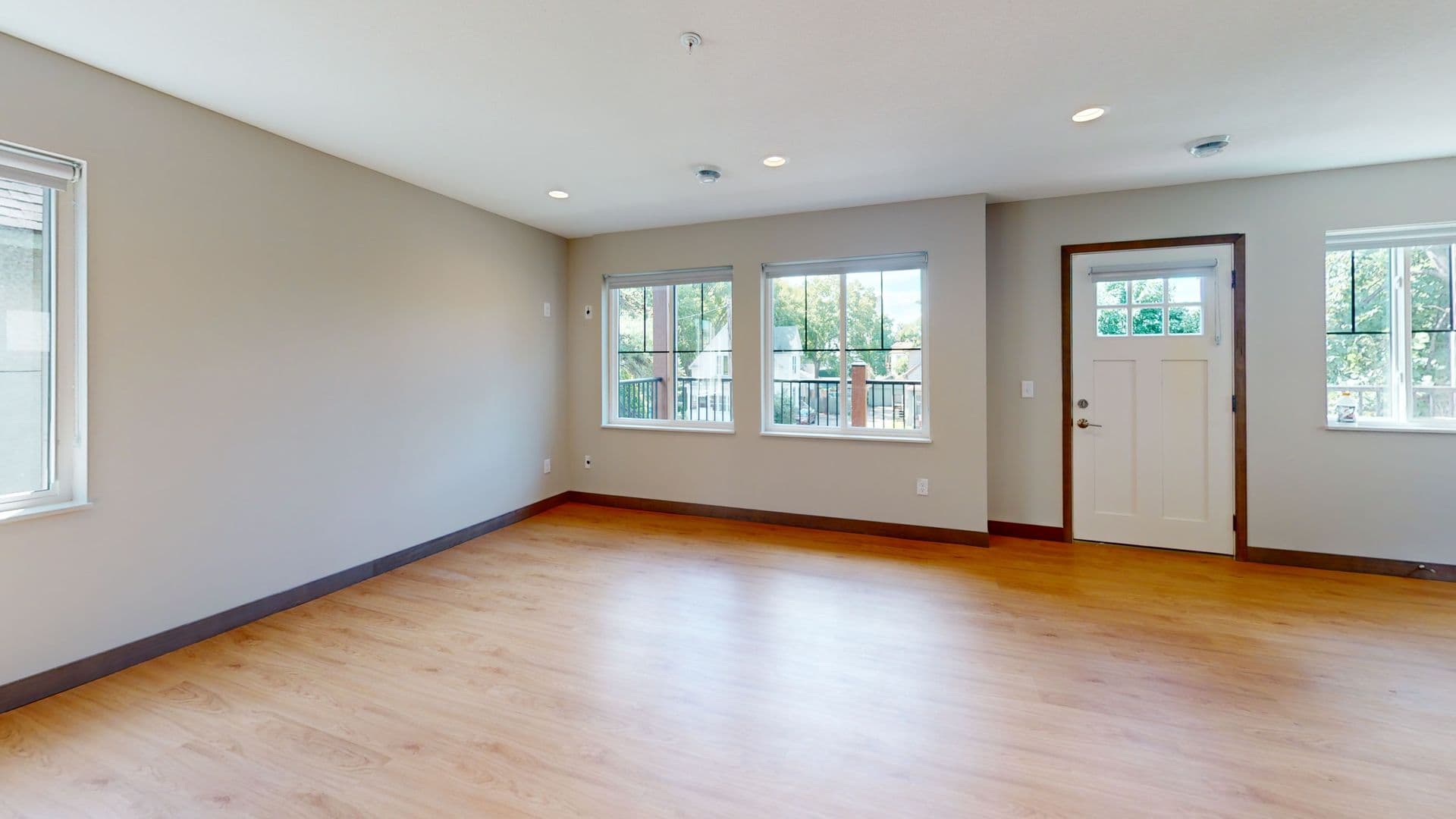 Minneapolis Apartment: 1215 8th St SE