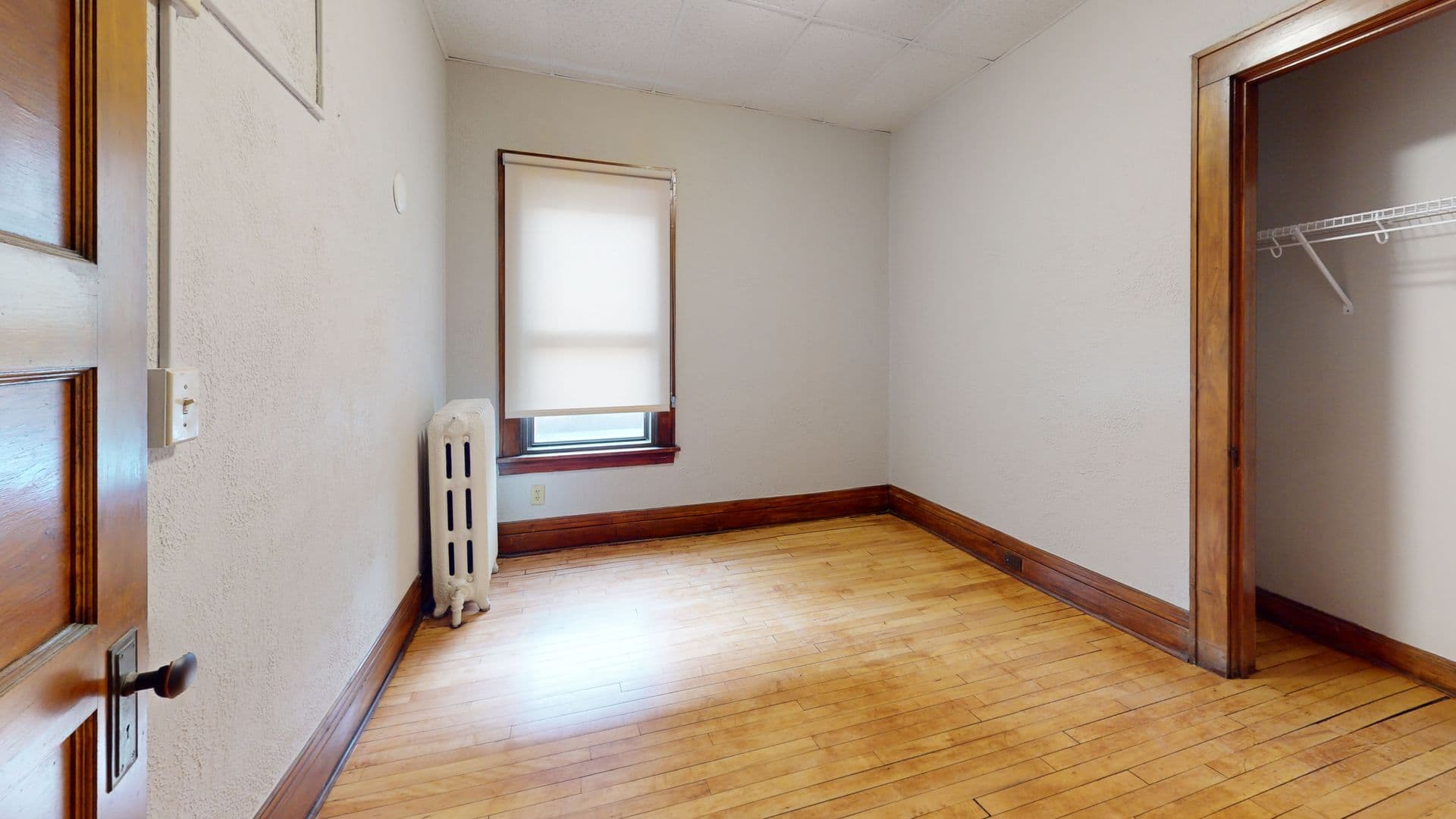 Minneapolis Apartment: 411 12th Ave SE