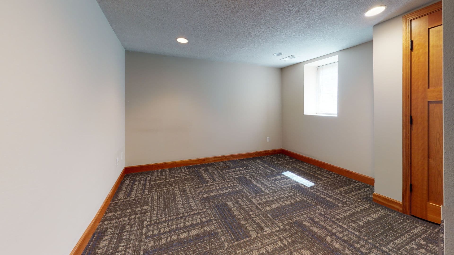 Minneapolis Apartment: 1002 13th Ave SE