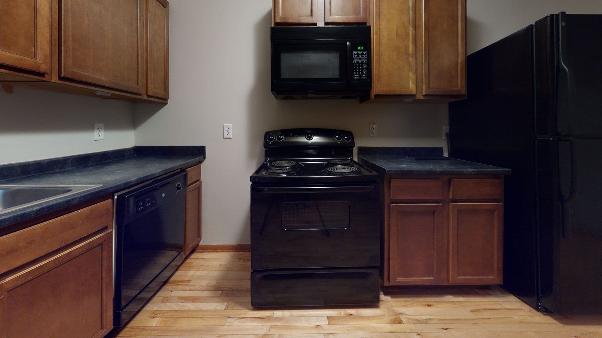 Minneapolis Apartment: 520 12th Ave SE