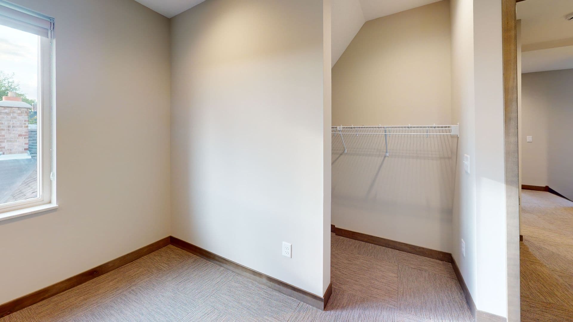 Minneapolis Apartment: 1215 8th St SE