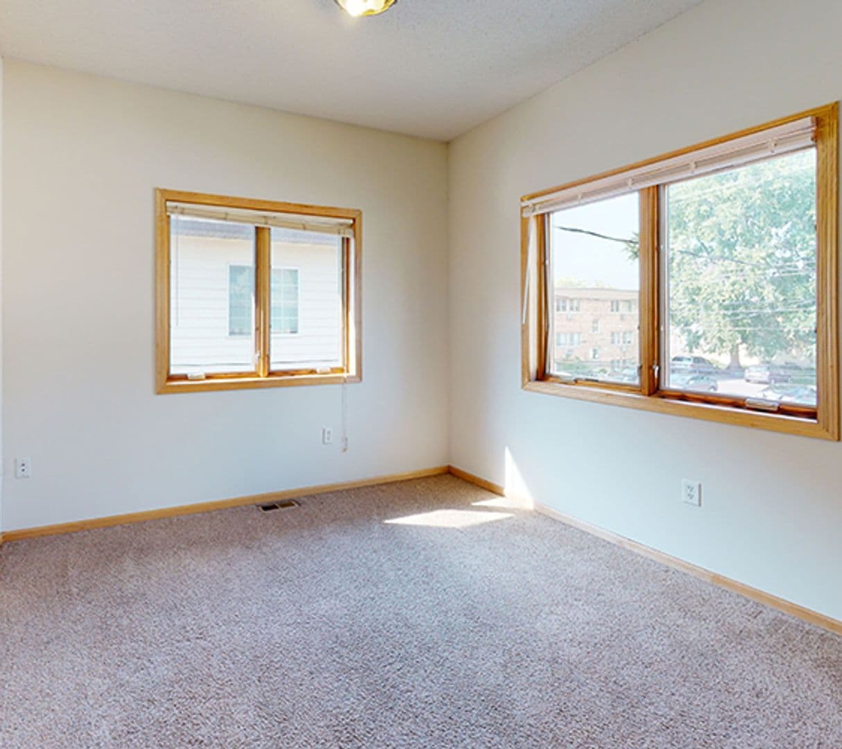 Minneapolis Apartment: 1117 8th St SE