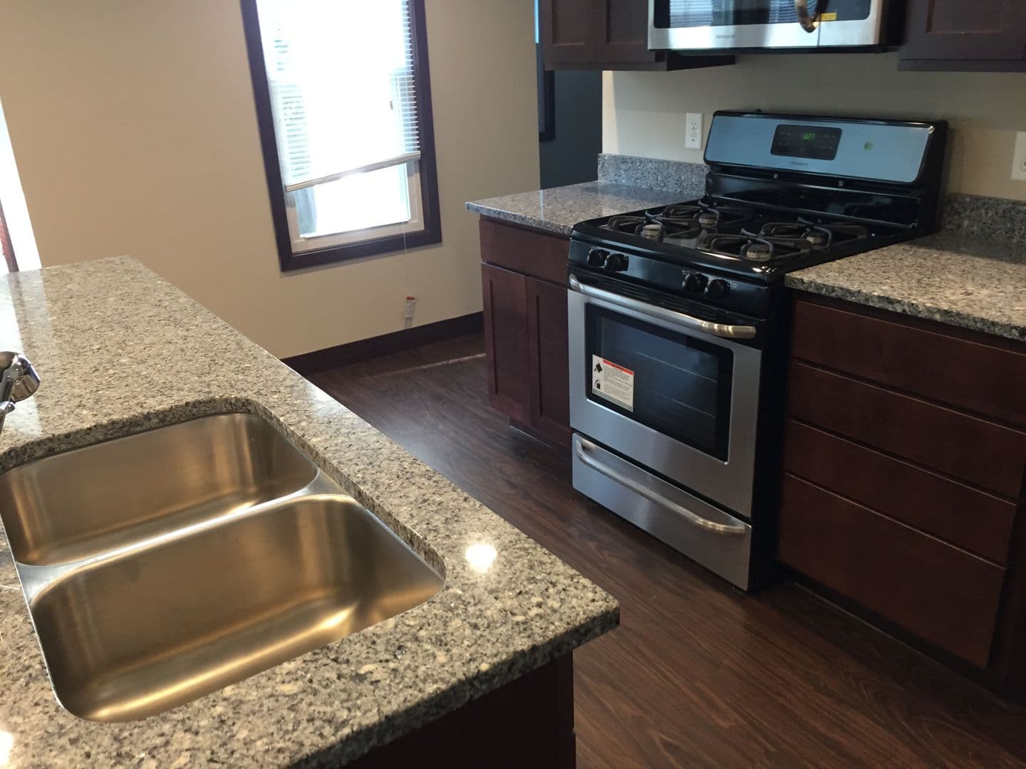 Minneapolis Apartment: 712 4th St SE