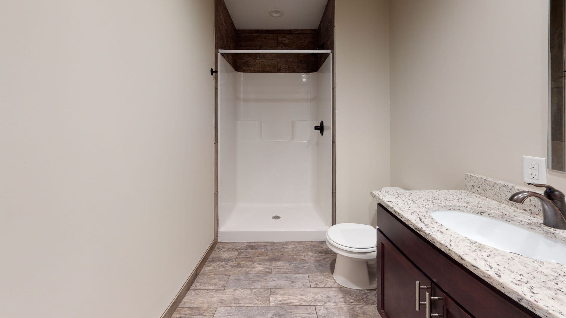 Minneapolis Apartment: 1509 Rollins Ave SE