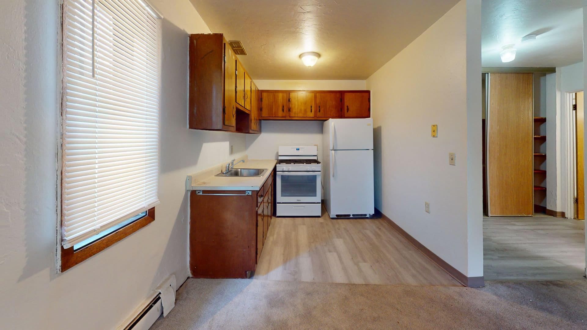 Minneapolis Apartment: 1405 5th St SE
