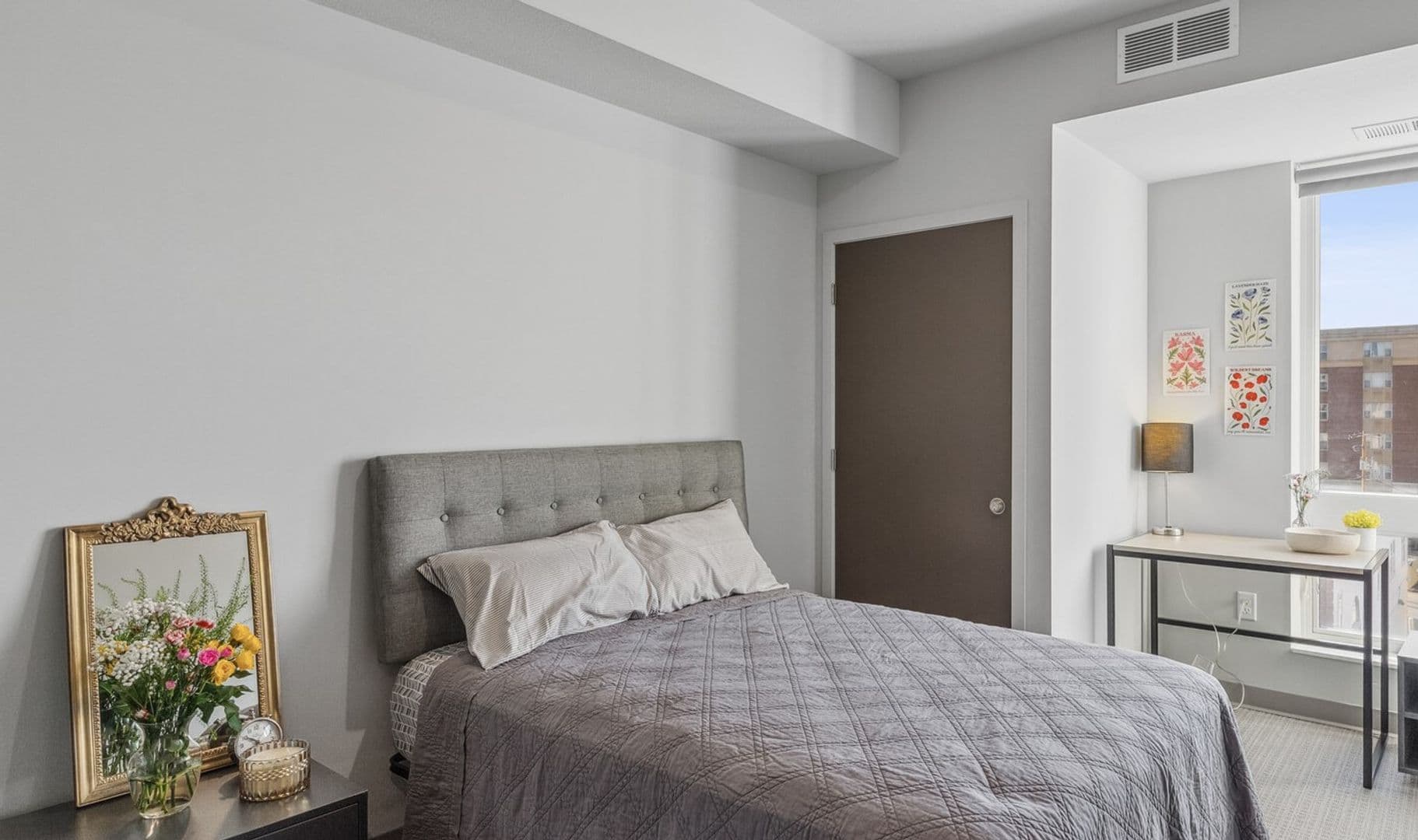 Minneapolis Apartment: 1307 4th Street SE